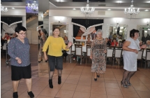 Członkowie stowarzyszenia Nadzieja podczas współnej zabawy